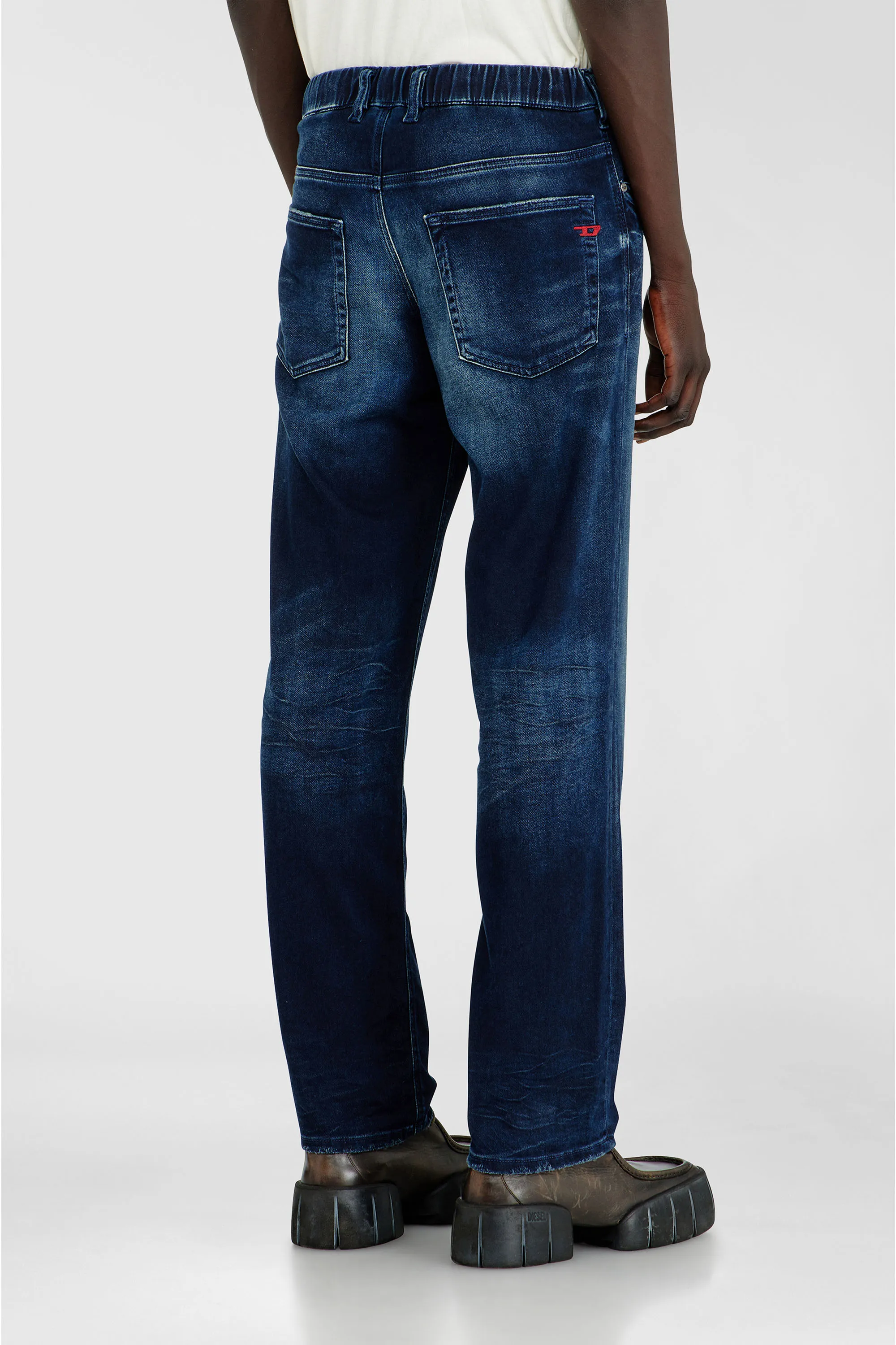 DIESEL - 2090 D-VEEKLEY-BW JOGG Sweat jeans 