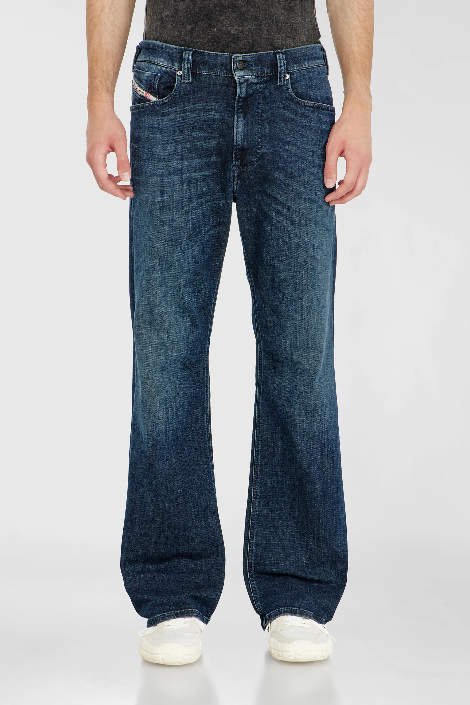 DIESEL - 2080 D-REEL-BW JOGG Sweat jeans 