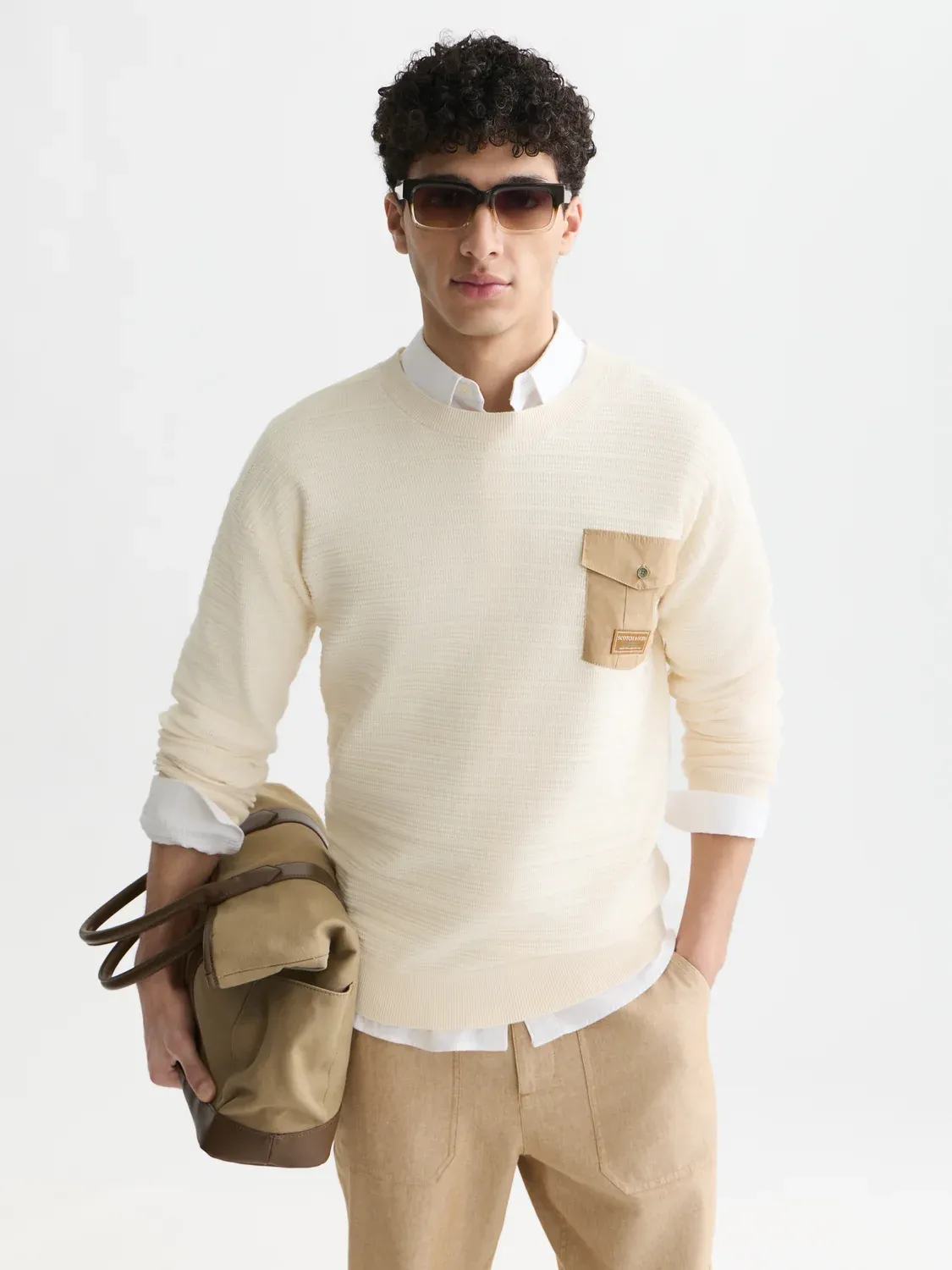 SCOTCH AND SODA - Structured chest pocket relaxed-fit pullover 