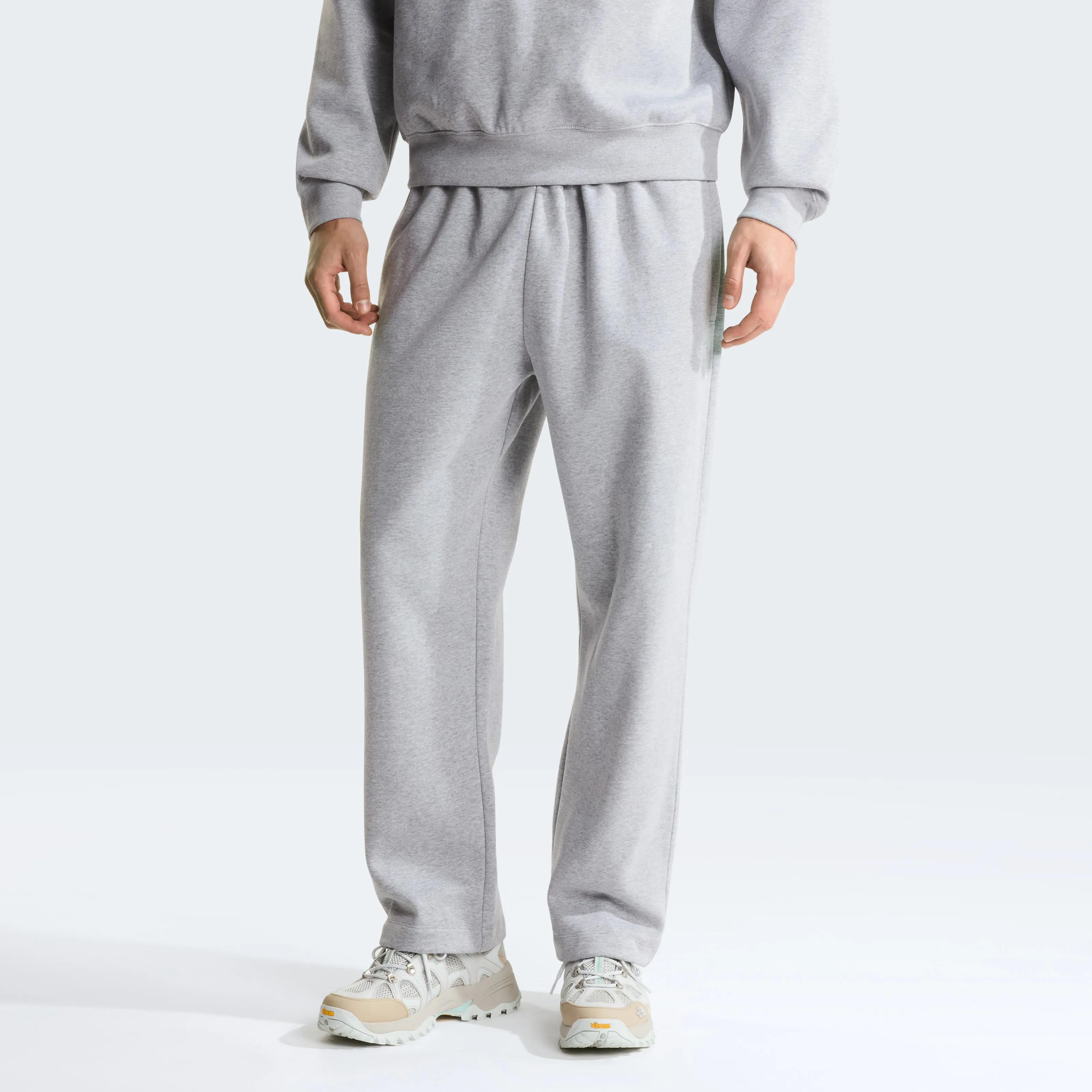 THE NORTH FACE M ESSENTIAL SD RLX OPEN HEM SWEATPANT TNF Pale Grey Heather